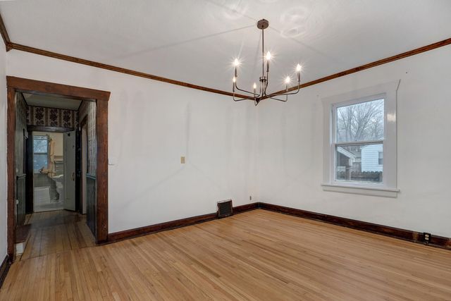 1135 S Ferguson Avenue, Springfield, MO 65807