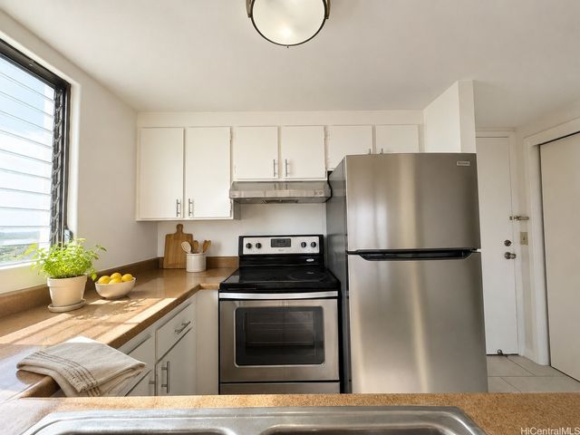 2240 Kuhio Avenue 3105, Honolulu, HI 96815