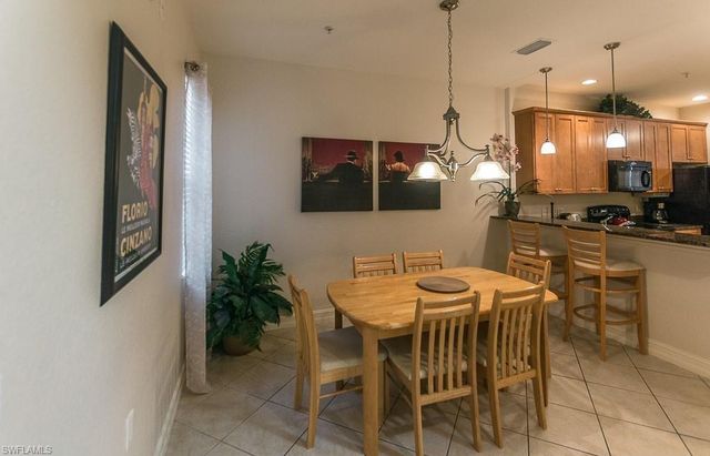 9102 Chula Vista ST 11302, Naples, FL 34113