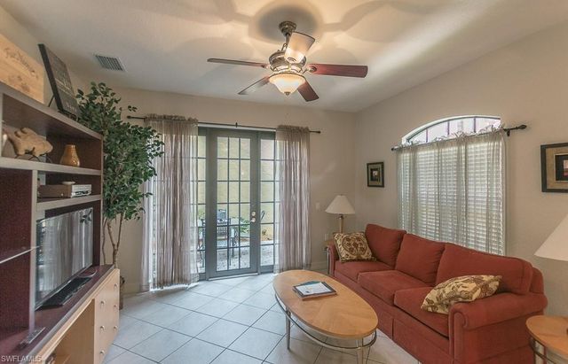 9102 Chula Vista ST 11302, Naples, FL 34113