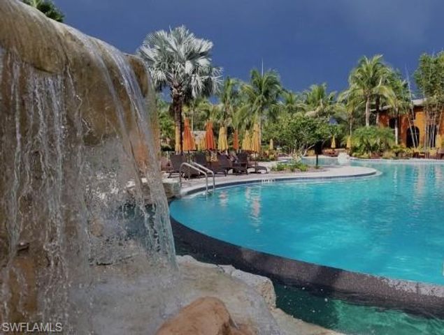 9102 Chula Vista ST 11302, Naples, FL 34113