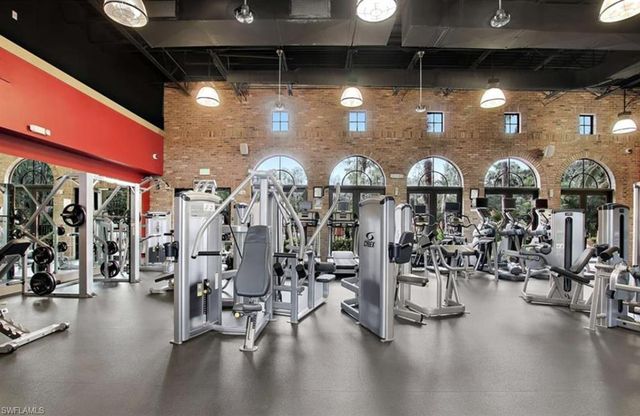 9102 Chula Vista ST 11302, Naples, FL 34113