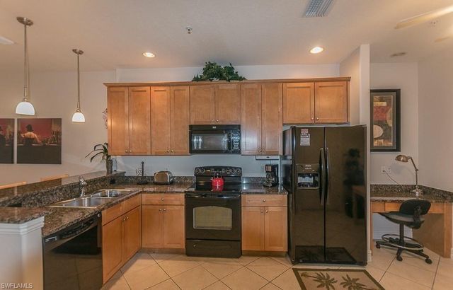 9102 Chula Vista ST 11302, Naples, FL 34113