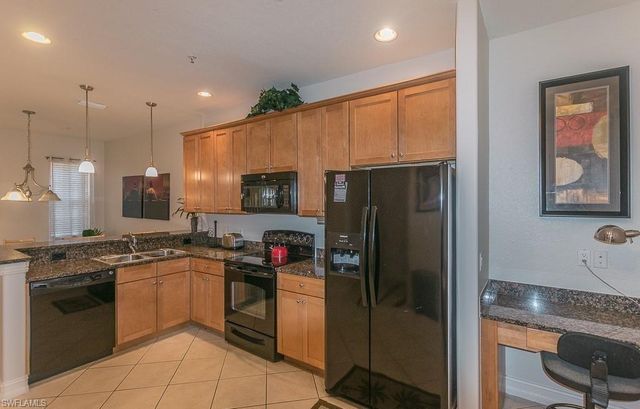 9102 Chula Vista ST 11302, Naples, FL 34113