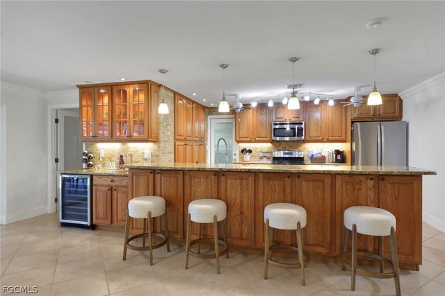 5614 Deauville CT, Cape Coral, FL 33904