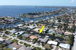 5614 Deauville CT, Cape Coral, FL 33904