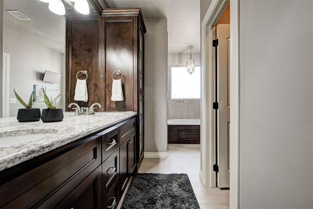 2317 Animada Place, Edmond, OK 73034