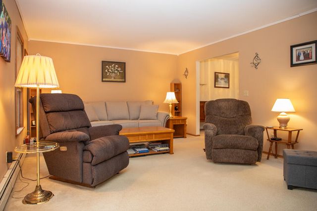 1 Rivers Edge Drive, Morrisonville, NY 12962