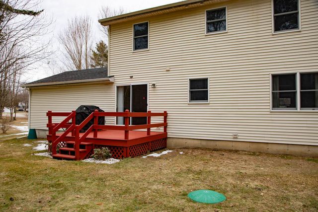 1 Rivers Edge Drive, Morrisonville, NY 12962