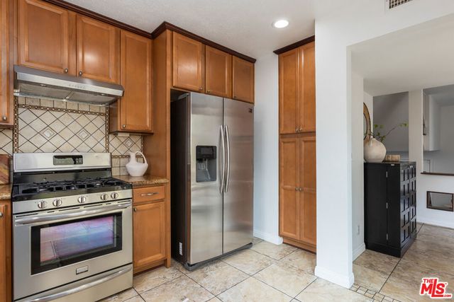 9131 Burnet Avenue 5, North Hills, CA 91343