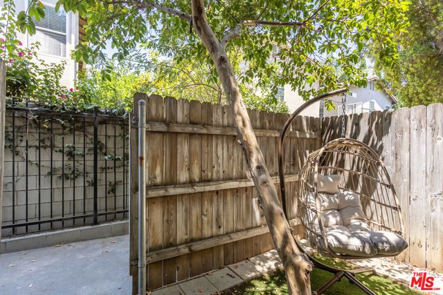 9131 Burnet Avenue 5, North Hills, CA 91343