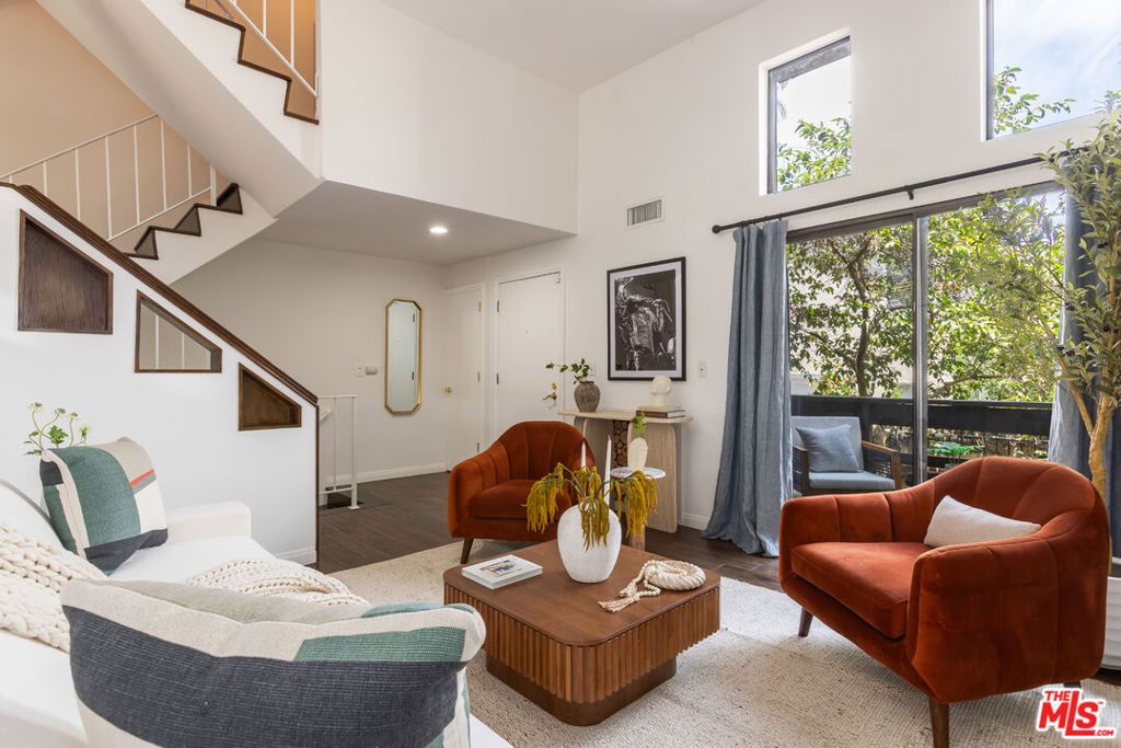 9131 Burnet Avenue 5, North Hills, CA 91343