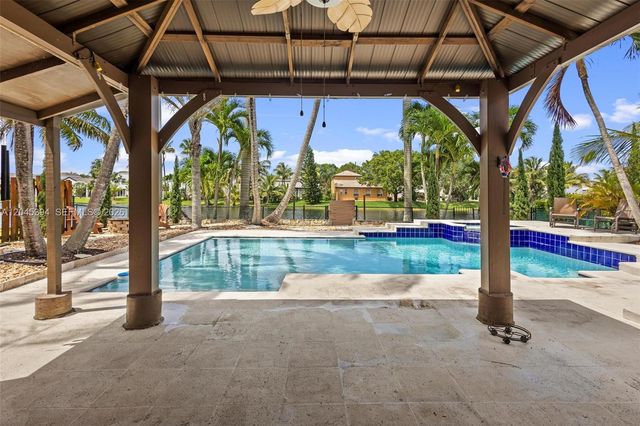 15835 NW 7th Street, Pembroke Pines, FL 33028