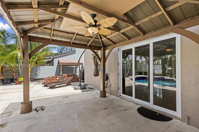 15835 NW 7th Street, Pembroke Pines, FL 33028