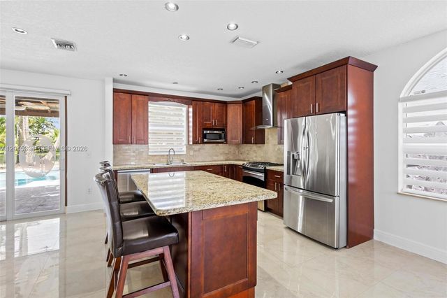 15835 NW 7th Street, Pembroke Pines, FL 33028