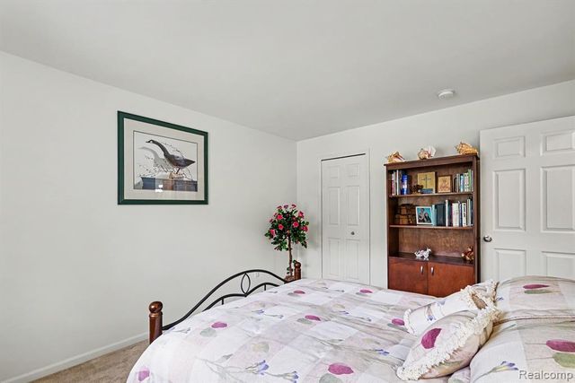 28344 Adler Park Drive, New Baltimore, MI 48051