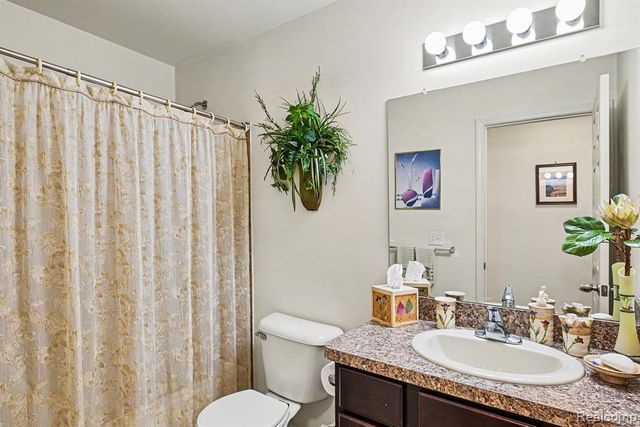 28344 Adler Park Drive, New Baltimore, MI 48051