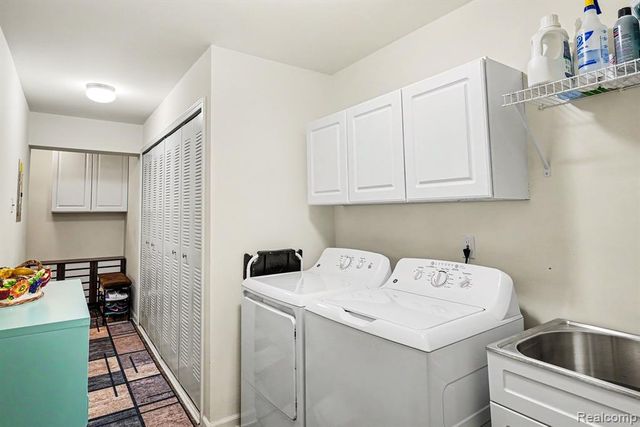 28344 Adler Park Drive, New Baltimore, MI 48051