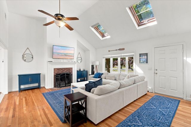 277 Scudder Avenue, Hyannis, MA 02601