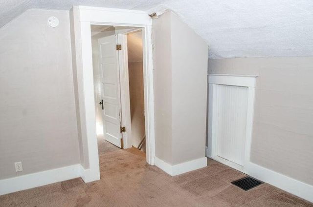 119 Calhoun Street, Battle Creek, MI 49017