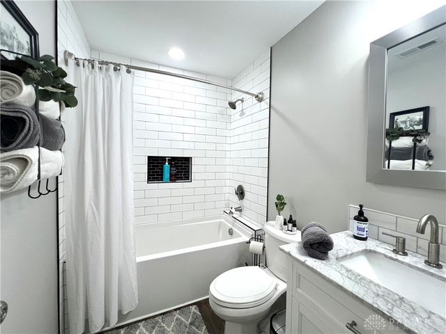 4634 Clayton Road, Brookville, OH 45309