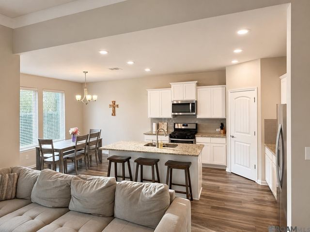 34209 Kingfisher St, Denham Springs, LA 70706