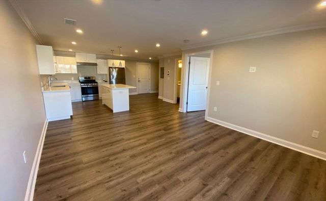 71 Legacy Blvd 410, Dedham, MA 02026