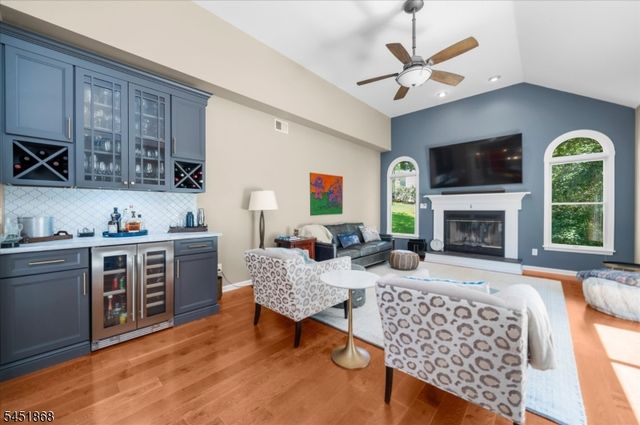 15 Austin Hill Rd, Clinton Twp., NJ 08809