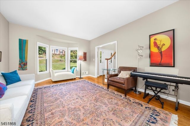 15 Austin Hill Rd, Clinton Twp., NJ 08809