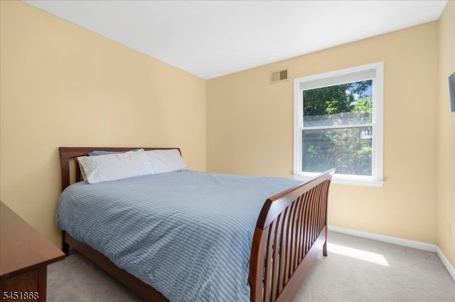 15 Austin Hill Rd, Clinton Twp., NJ 08809