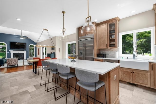 15 Austin Hill Rd, Clinton Twp., NJ 08809