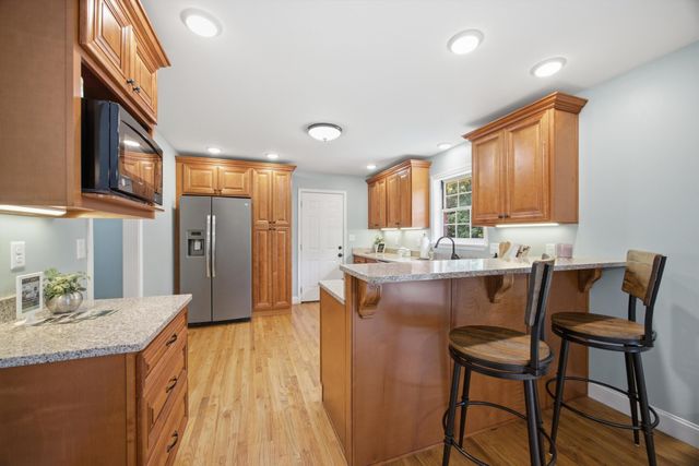54 Kriswood Drive, Rossville, GA 30741
