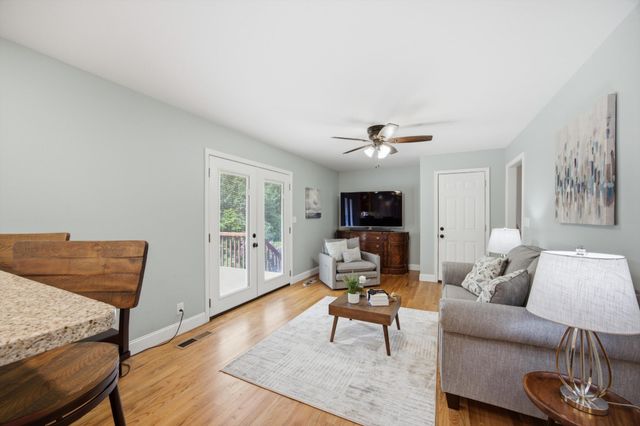 54 Kriswood Drive, Rossville, GA 30741