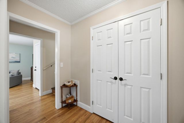 54 Kriswood Drive, Rossville, GA 30741
