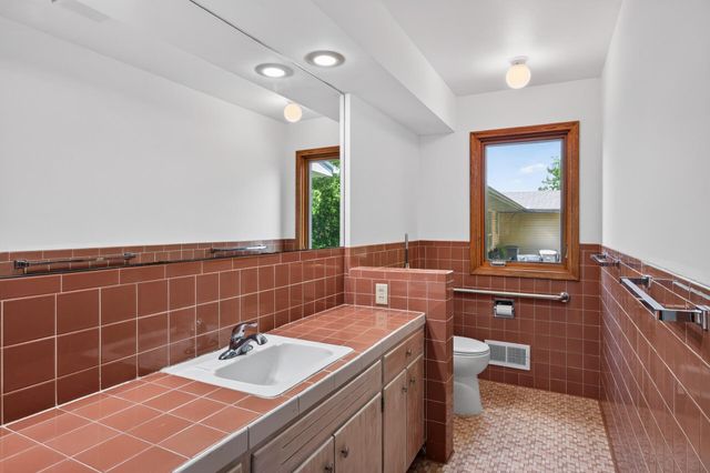 2313 Texas Avenue S, Saint Louis Park, MN 55426