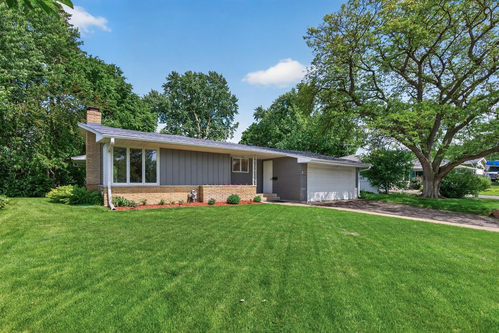 2313 Texas Avenue S, Saint Louis Park, MN 55426