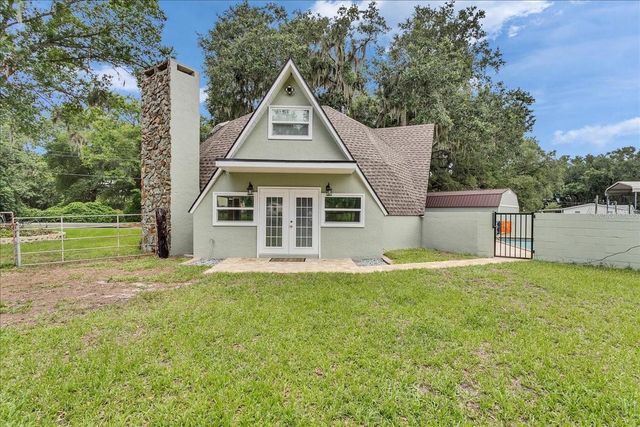 10424 LYONS AVENUE, Lithia, FL 33547