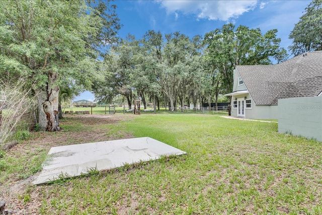 10424 LYONS AVENUE, Lithia, FL 33547