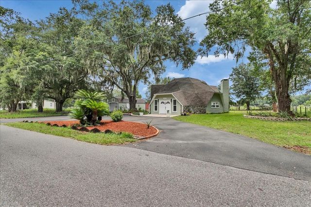 10424 LYONS AVENUE, Lithia, FL 33547