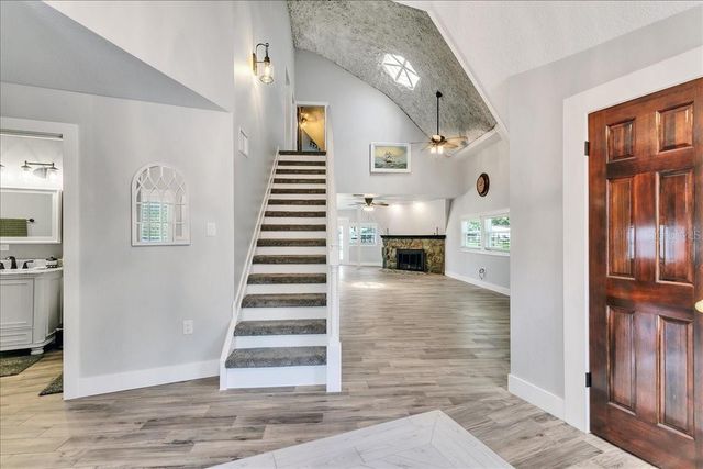 10424 LYONS AVENUE, Lithia, FL 33547