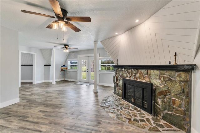 10424 LYONS AVENUE, Lithia, FL 33547