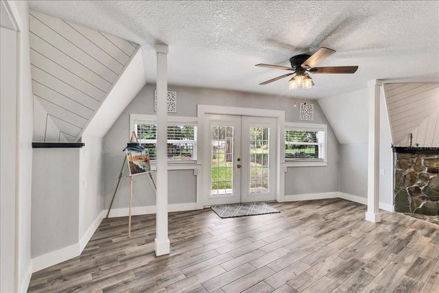 10424 LYONS AVENUE, Lithia, FL 33547