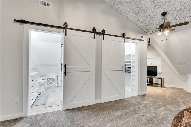 10424 LYONS AVENUE, Lithia, FL 33547