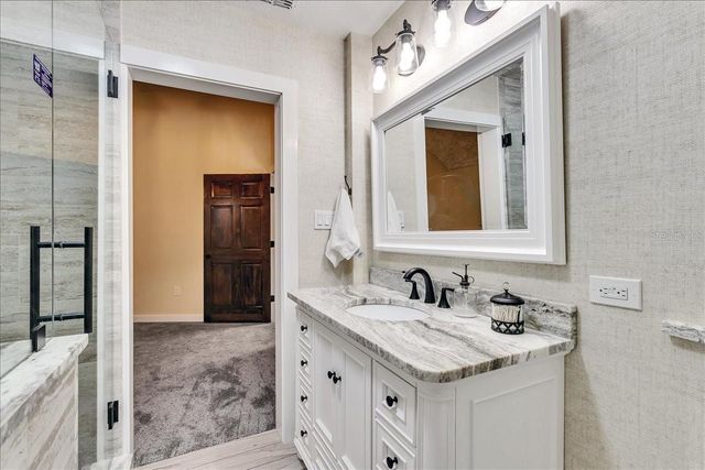 10424 LYONS AVENUE, Lithia, FL 33547