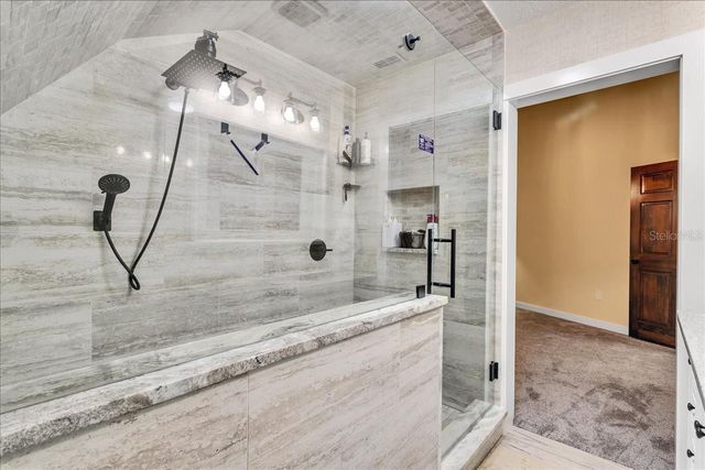 10424 LYONS AVENUE, Lithia, FL 33547