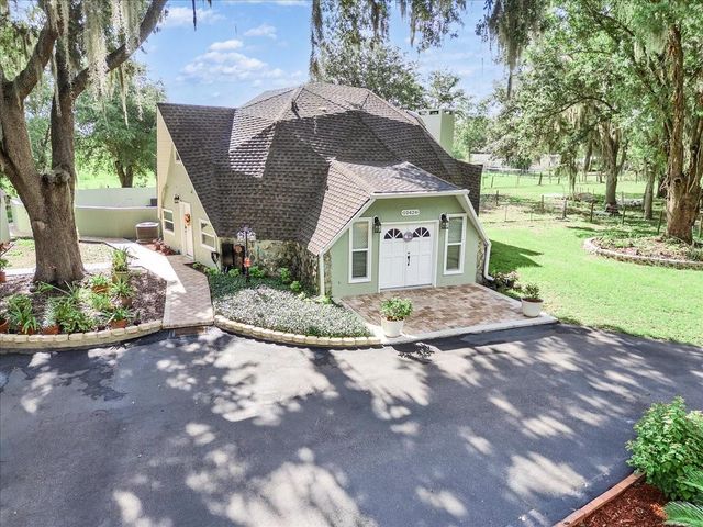 10424 LYONS AVENUE, Lithia, FL 33547