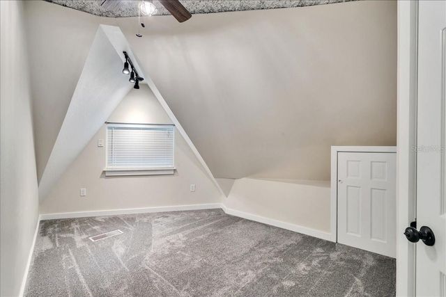 10424 LYONS AVENUE, Lithia, FL 33547