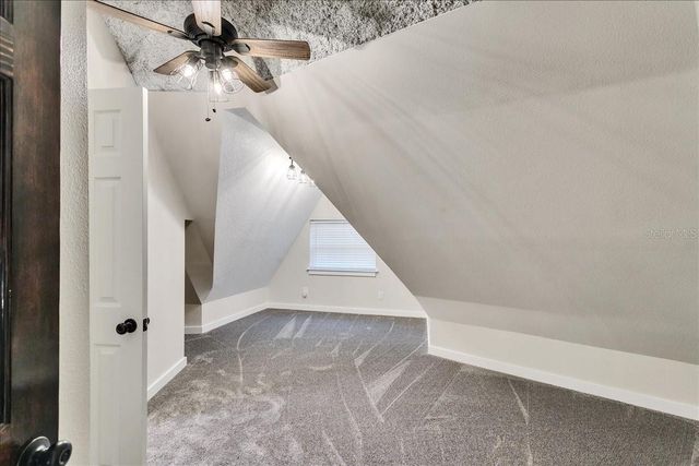 10424 LYONS AVENUE, Lithia, FL 33547