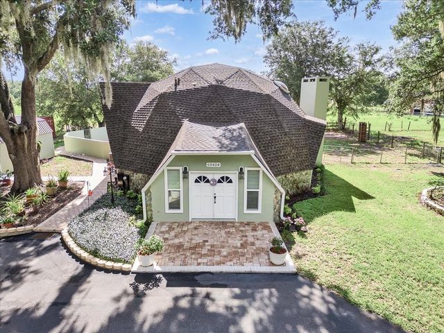 10424 LYONS AVENUE, Lithia, FL 33547