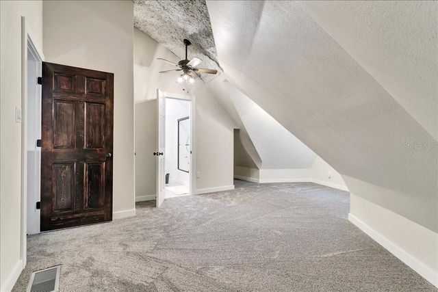 10424 LYONS AVENUE, Lithia, FL 33547